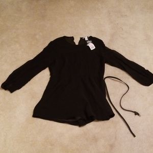 New black long sleeved jumper